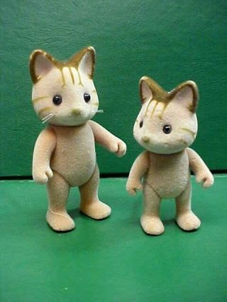 Vtg Maple Town - Calico Critters - Sylvanian Families 2 Animals - Town Cats