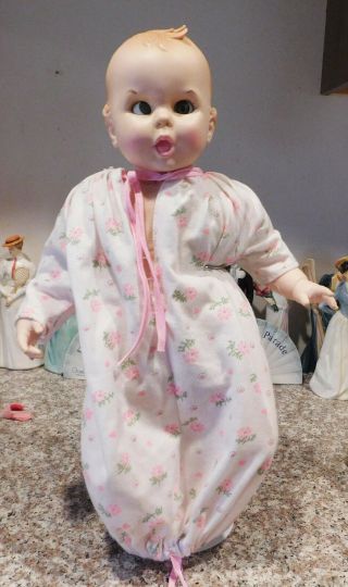 Vintage 1970 Gerber Products Baby Doll With Moving Eyes 18 " Vinyl & Cloth