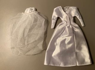 Vintage SATIN/LACE White Wedding GOWN DRESS DOLL BRIDE Barbie 1980s 2