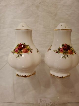Royal Albert England Old Country Roses Salt And Pepper Shakers Set 3 "