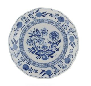 Hutschenreuther Blue Onion Pattern Salad Or Desert Plate 7 5/8 Inches Wide