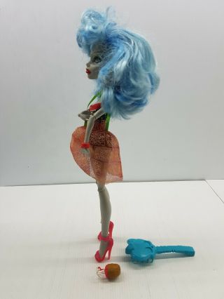 Ghoulia Yelps Monster High doll 2008 skull shores drink brush shoes blue hair 3
