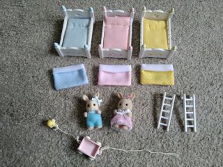 Sylvanian Families Baby Rabbits And Triplets Bedroom Set Calico Critters