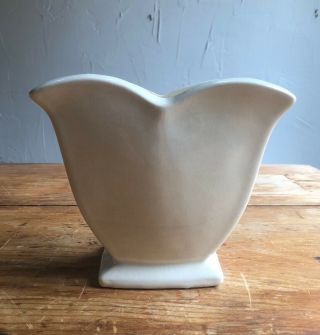White Mccoy Vase Mid - Century Modernist Mcm
