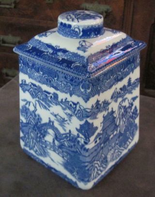 Ringtons Limited Tea Merchants Blue Willow 8 " Tea Caddy Or Biscuit Canister
