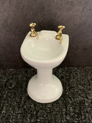 Dollhouse Miniature Bathroom Furniture 1:12 Scale Porcelain Sink W/gold Faucets