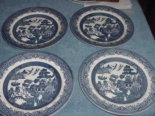 Set Of 4 Blue Willow 10 1/4 Inch Dinner Plates By Churchill,  Made In England,
