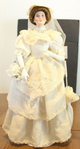 “flora” The 1900’s Bride; Classic Brides Of The Century Collectible Doll