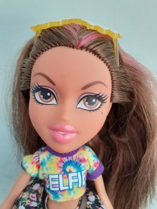 Bratz Doll.  Yasmin Selfie Snaps in Clothes And Accessories 2