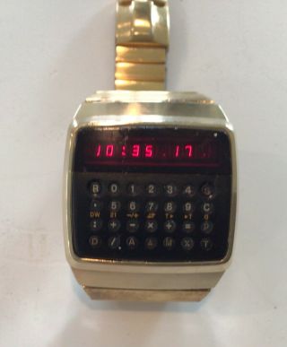 Hewlett - Packard HP01 Calculator Watch in Gold With box 4