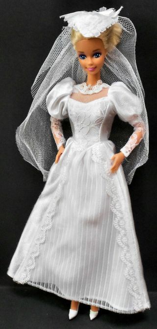 Pretty 4pc Barbie White Lace & Satin Wedding Dress Gown W/2 Veils & Shoes