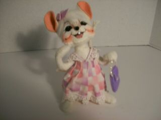 Annalee 2003 Little White Girl Mouse With Dress And Purse