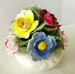 AYNSLEY ENGLAND - SMALL BOUQUET OF PRETTY BONE CHINA FLOWERS,  IN LOW WHITE VASE 2