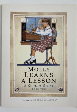 Molly Learns A Lesson: A School Story Book 2 American Girl Paperback
