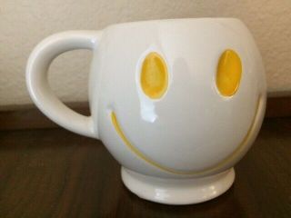Vintage Mccoy White/yellow Smiley Face Mug,  3 1/2 "