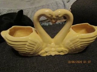 Vintage Brush Mccoy Pottery Usa 2 Swans Forming A Heart Planter W/cold Paint