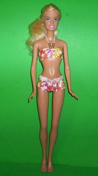Barbie Beach Party Doll With Palm Trees Bikini Bellybutton Body Wide Feet