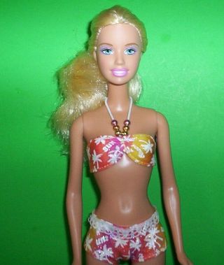 BARBIE BEACH PARTY Doll with Palm Trees Bikini Bellybutton Body Wide Feet 2