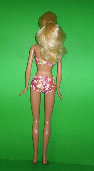 BARBIE BEACH PARTY Doll with Palm Trees Bikini Bellybutton Body Wide Feet 3