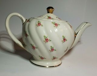 Sandler England Small Teapot Pink Roses,  Gold Trim,  2 Cup,  6 1/2”x 4 1/2” L593 D