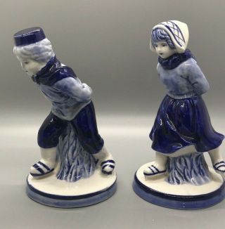 Set Of 2 Delft Blue Handpainted Figures Skaters D.  A.  I.  C.  Boy Girl Charming