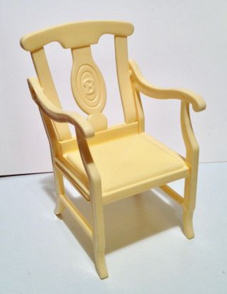 Barbie Doll Size Yellow Cafe Leisure Chair