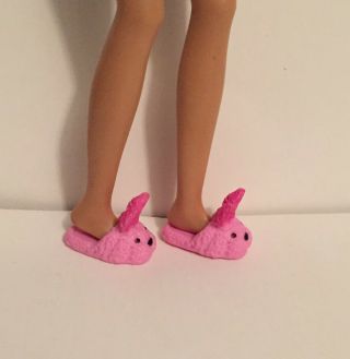 Mattel Barbie Sister Stacie Doll Pink Bunny Slippers Shoes