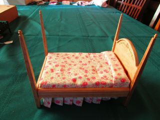 Town Square Doll Furniture 4 Poster Bed With Mattress 7 X 6 Inches