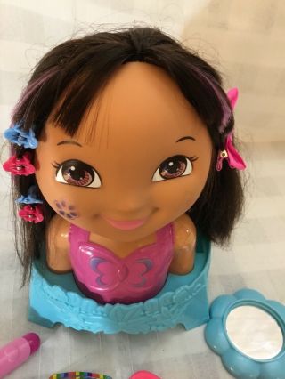 Dora The Explorer Suds And Surprise Doll Styling Head Withaccessories.  G3