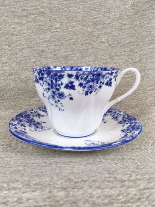 Vintage Royal Albert English Bone China Tea Cup & Saucer Dainty Blue 2