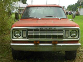 1977 Dodge Power Wagon Custom 150 2