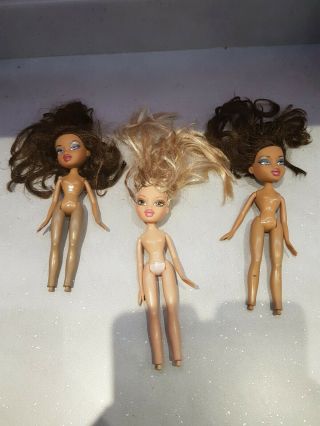 3 X Bratz Dolls Cloe And 2 Others Nude