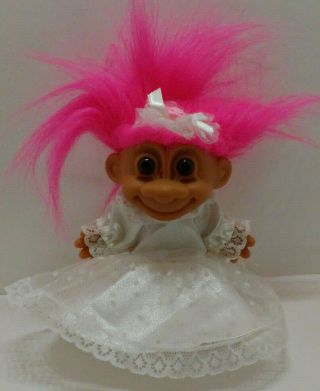 Russ Bride Troll Doll 4 1/2 " Bright Pink Hair Brown Eyes White Wedding Gown