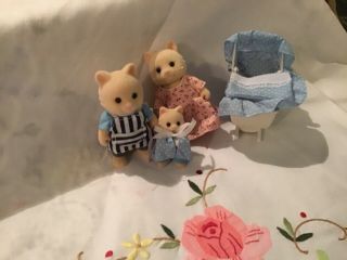 Sylvanian Families Figures.  Mummy,  Daddy,  Baby And Rocking Crib