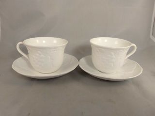 Set Of 2 Wedgwood Strawberry And Vine Cups And Saucers - Pristine