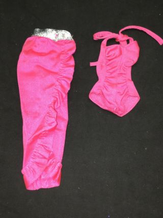 1982 Superstar Era Twirly Curls Barbie Doll Pink Swimsuit Wrap Skirt Outfit Tlc