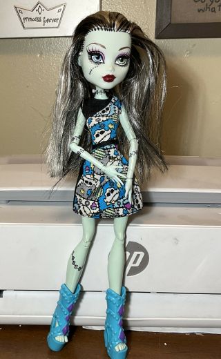 Monster High Doll Frankie Stein W Dress & Boots