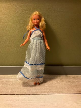 Vintage 1983 Mattel Barbie Skipper Doll With Fashion Fantasy Outfit 4882
