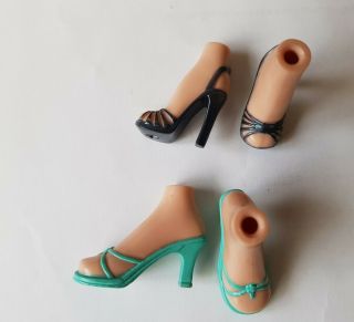 Bratz Doll Cloe and Meygan Feet Sandals 2