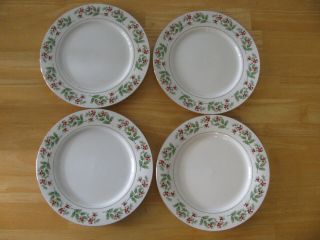 Set Of 4 Gibson Everyday China Christmas Charm Holly & Berries Dinner Plates