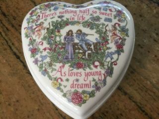 Wedgwood 1981 Be My Valentine Heart Trinket Box