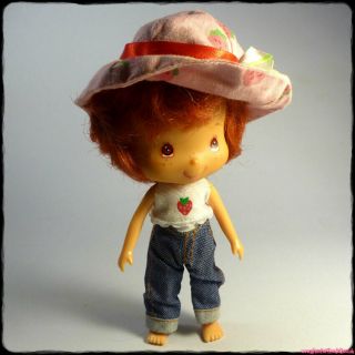 Strawberry Shortcake 5.  5 " Scented Doll,  Outfit (bandai 2003) [gotd]