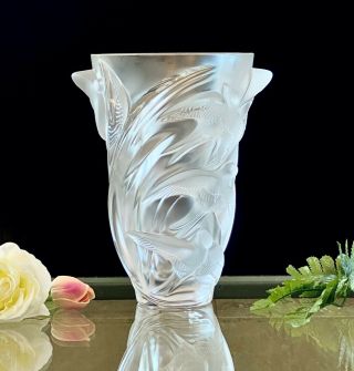 Lalique Crystal Martinets Vase,  Signed,  Authentic (Martinet) Retail $2800 4