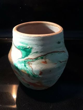 Nemadji Pottery Usa Swirl 2 3/4 " High - Orange,  Green & Beige - Stamped.