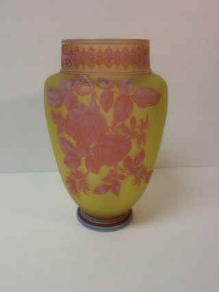 Stunning Thomas Webb 3 - Color Cameo Art Glass 9.  75 " Vase,  Signed,  C.  1890