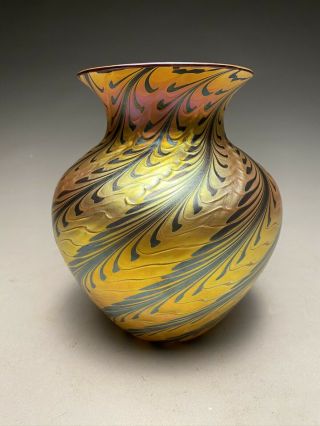 Lundberg Studios 2004 Gold Iridescent Art Glass Vase 3