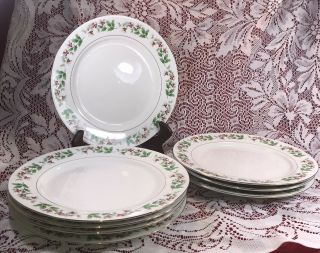 Set Of 4 Gibson Everyday China Christmas Charm Holly & Berries Dinner Plates