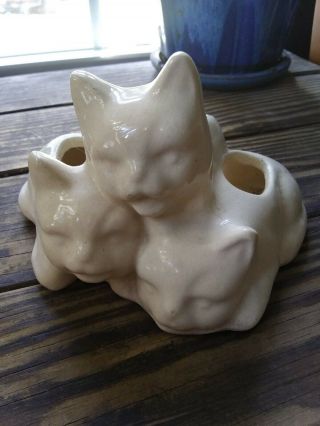 Vintage Mccoy Pottery White 3 Cats Kittens Planter Cactus 5.  5 " W 3.  75 " H