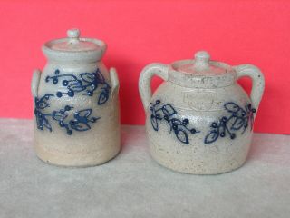 2 Lidded Mini Crocks Bbp Beaumont Brothers Pottery C.  1990 Blueberries,  Stamped