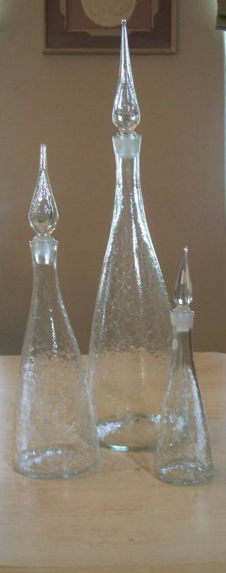 Blenko Trio Of The 920 Series Of Decanters In Crystal And Crackled S M L
